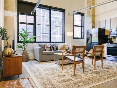 Old City Apartamento | Modern Downtown Loft on Gay St
