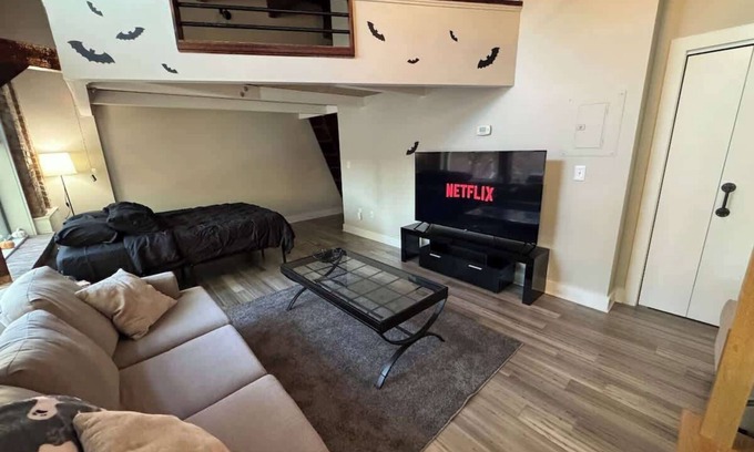Salem Apartamento | Modern Downtown Salem Retreat