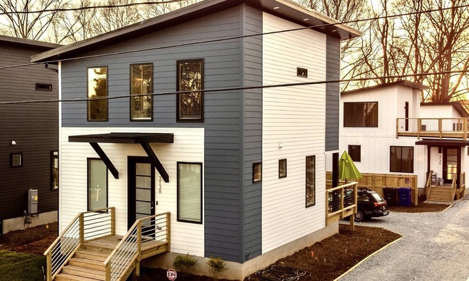 Hayes Casa | ⭐️ MODERN DURHAM RETREAT ⭐️ 🐕📚🏊‍♀️🏙🏥🛍🏟🍔🥂 CLOSE