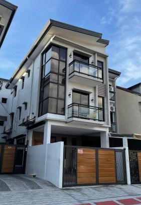 Diliman Casa | Modern Eclectic Townhouse in Diliman Quezon City