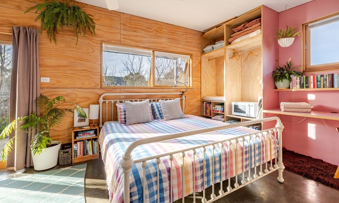 Yapeen Apartamento | Modern Eco Studio Retreat – Serene Space Surrounded by Nature