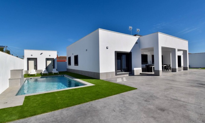 Chiclana de la Frontera Villa | Villa Candil moderna para 14 personas con dos piscinas