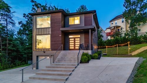 Asheville Casa | Modern Escape by Avanstay Views 10min to Town