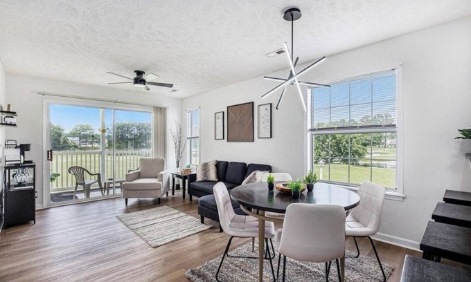 Longs Condominio | Modern Escape with Serene Golf and Water Views – Near Myrtle Beach