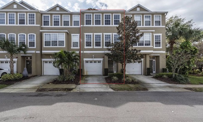 Ballast Point Casa | Modern Executive or Family Friendly Townhome in South Tampa