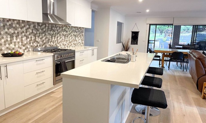 Cape Schanck Casa | Modern Family Escape with all the comforts of home - small dog friendly.