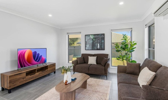 Heathwood Apartamento | Modern Family-Friendly 2-Storey Local Home