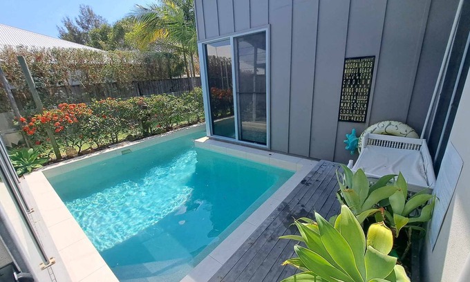 Birtinya Casa | Modern Family Friendly Home with Pool!