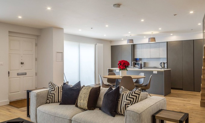 Avonmore and Brook Green Casa | Modern family home in Kensington