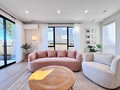 Auckland Casa | Modern Family St Heliers Stay 4BR & 1 Study vs AC