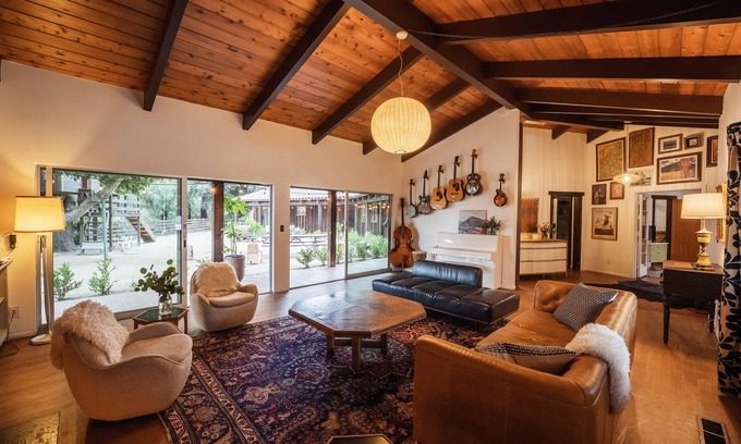 Camarillo Casa | Modern Farm House- Spacious, Family-Friendly Indoor/Outdoor Living!