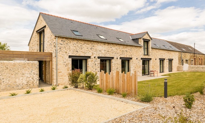 Loireauxence Cabaña | Casa rústica moderna con spa, billar, futbolín, gimnasio, hammam y Wi-Fi