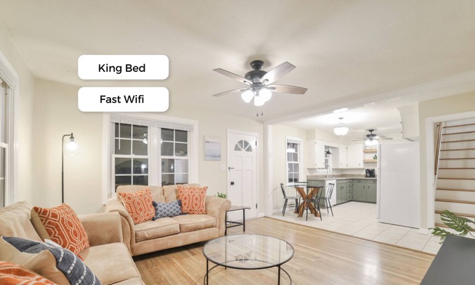 Jackson Casa | Modern*Fast WiFi*King Bed*Jackson, Missouri