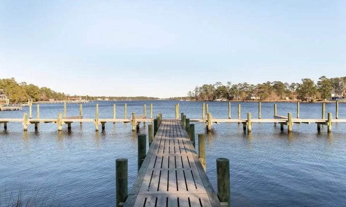 Oriental Casa | New Inner Banks Home: Private, Water Access, Master Suite, Sleeps 10, 2.5 Acres