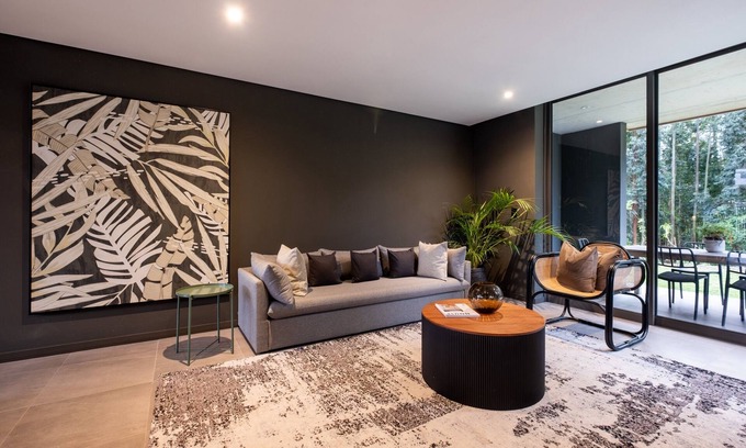 Salt Rock Apartamento | Modern Forest Escape no. 7 The Woods
