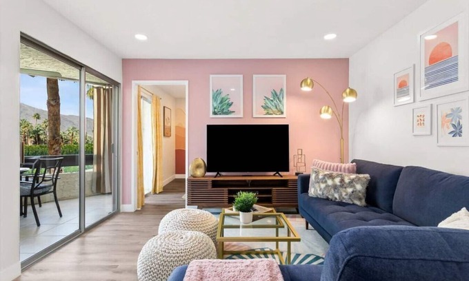 Palm Springs Condominio | Modern, Glam 2-br Condo w/ Amazing Mountain Views