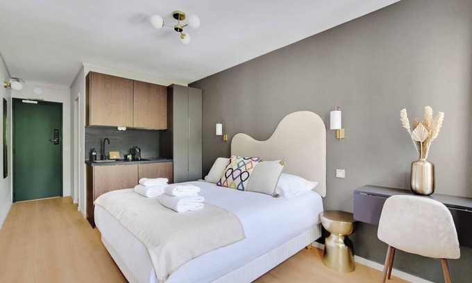 Meudon-la-Foret Apartamento | Modern "green Suites" Residence - Meudon/velizy