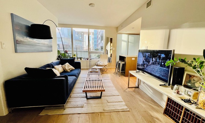 Southeast False Creek Apartamento | Modern Hip Apartment in Olympic Village