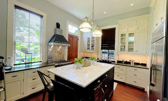Galveston Casa | Modern & Historic Home: Perfect for Families!