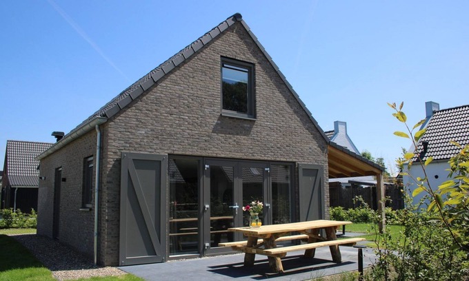 Sint Maarten Casa | Modern holiday home for 6 Persons, nearby the sea, outdoor swimming pool, small-scale holiday park