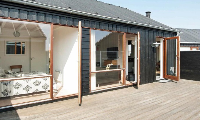 Lakolk Casa | Modern Holiday Home in R m with Terrace