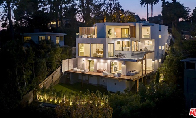 Beachwood Canyon Casa | MODERN HOLLYWOOD HILLS MANSION | 5 BEDROOMS | VIEWS | BRAND NEW