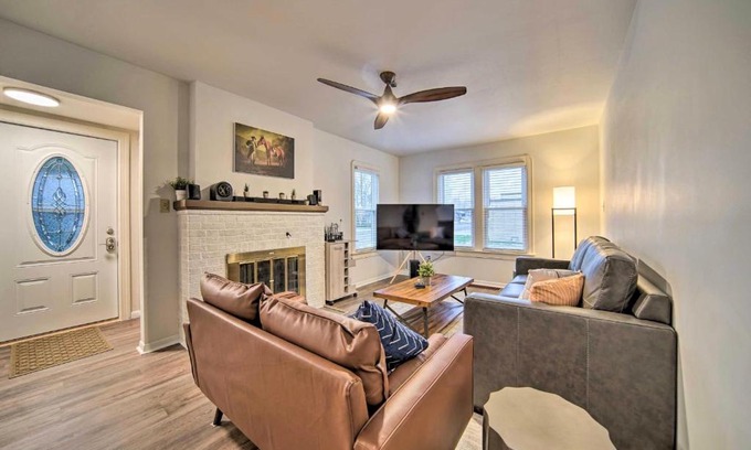 Erie Casa | Modern Home Family Friendly Grill Fireplace
