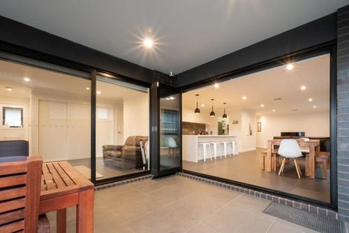 Newstead Apartamento | Modern Home for Large Groups or Families