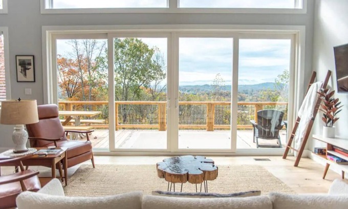 Woodfin Casa | Modern home - Mtn views - 4 miles to downtown AVL