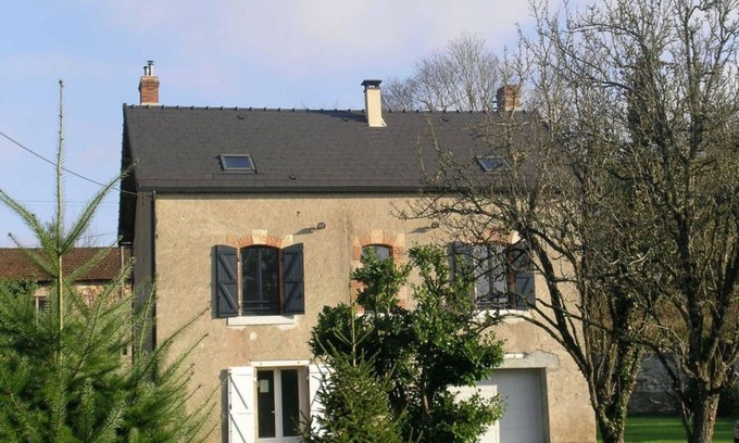 Urcay Cabaña | Casa renovada cerca del río y el bosque, con amplio jardín y todas las comodidades
