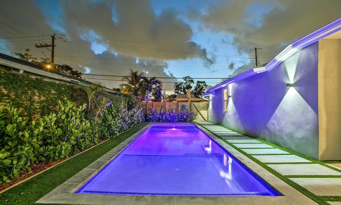 South Middle River Casa | Casa de Fort Lauderdale remodelada recientemente con piscina semi-Pvt