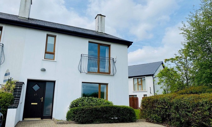 Kenmare Casa | Modern home with 3 bedrooms and 3 bathrooms in Kenmare town