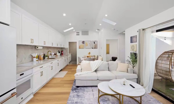 Lucerne - Higuera Casa | Modern House in Culver City Santa Monica