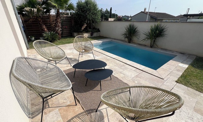 Daux Casa | Modern house with swimming pool, close to lake and forest