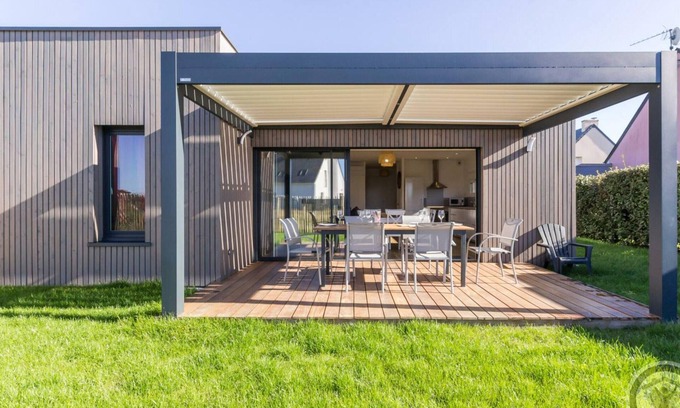 Portbail Cabaña | Casa contemporánea con terraza y jardín en entorno natural