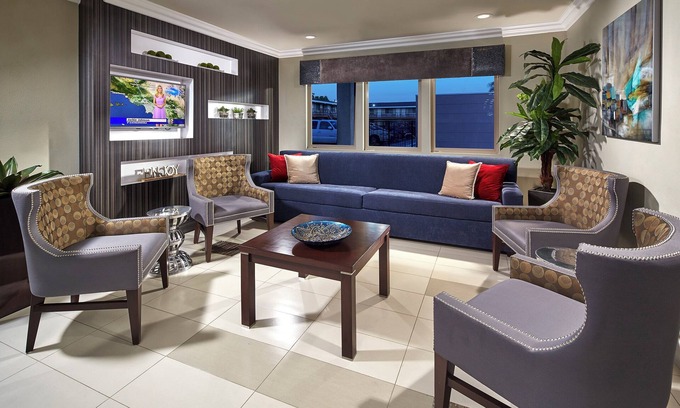 Anaheim Resort Hotel | Modern King Stay in Anaheim | Near Disneyland & Convention Center!