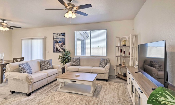 Kingman Casa | Modern Kingman Vacation Rental, 5 Mi to Dtwn!