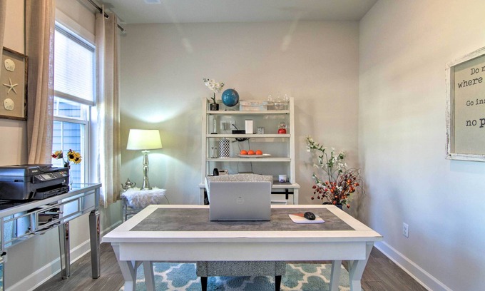 Lewes Cabaña | Modern Lewes Home w/ Deck, Grill + Pond View!