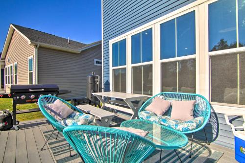 Lewes Casa | Modern Lewes Home with Deck, Grill and Pond View!