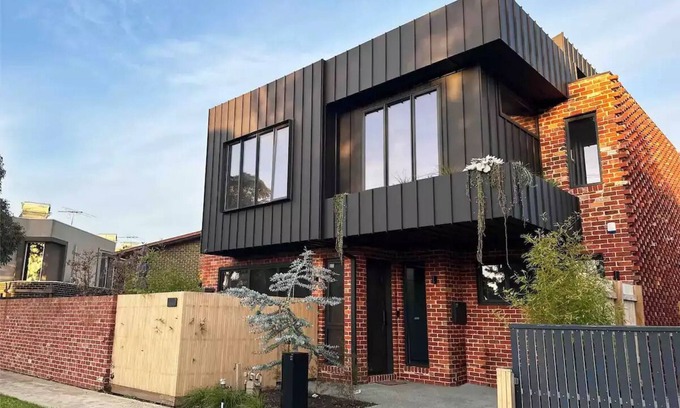 Glenroy Casa | Modern living - Close to city & airport ✈️