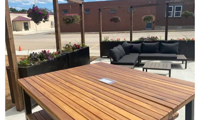 Webster Apartamento | Modern Loft in Historic Building on Main Street.
