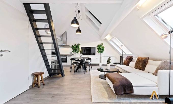 Ville Haute Apartamento | Modern Loft w/ Washer, Smart TV & Near Attractions