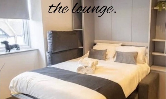 West Finchley Apartamento | Modern London Apt: 2 Bed,2 Bath