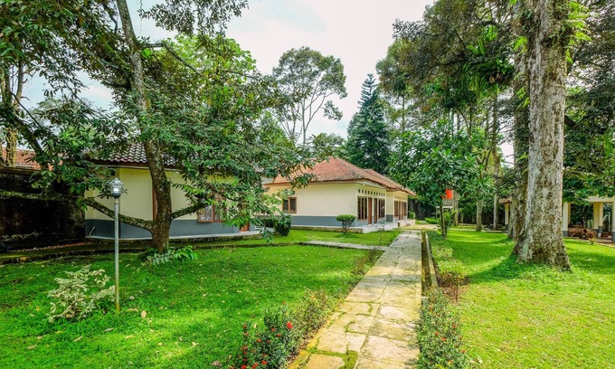 Pancawati Apartamento | Modern Look Studio At Graha Wishnu Guest House