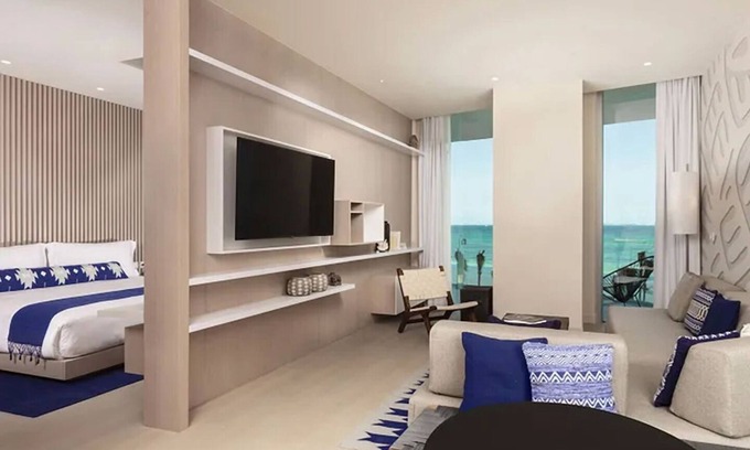 Downtown Cancun Hotel | Modern Luxe Stay | Terrace with Stunning Views of of the Caribbean!