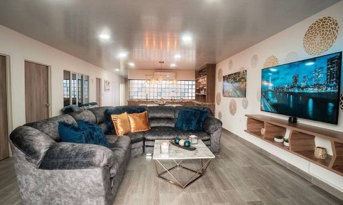 Cali Apartamento | Brand new luxurious Apt near to Chipichape mall