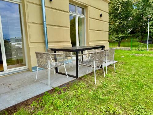 Prague 5 Apartamento | Modern Luxury Apartment with Garden