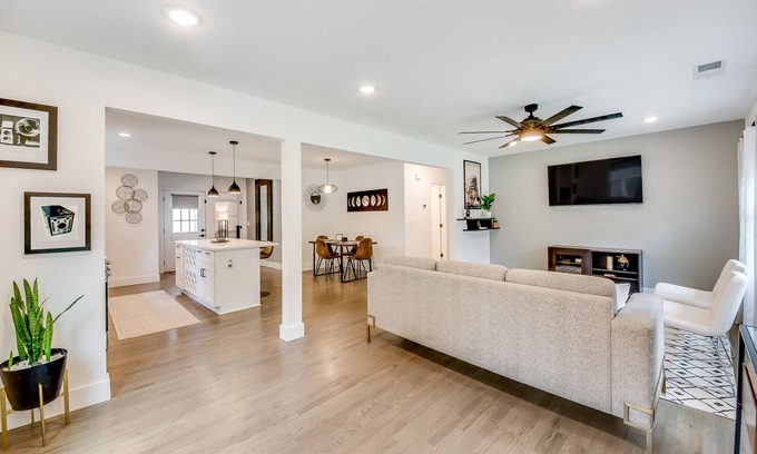 Collier Heights Casa | Modern Luxury Getaway