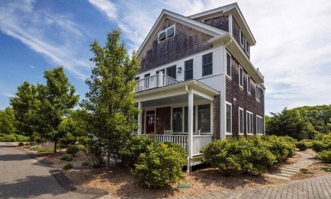 Provincetown Casa | Modern Luxury In Provincetown With Amenities Galor - quiet location - +Hot Tub