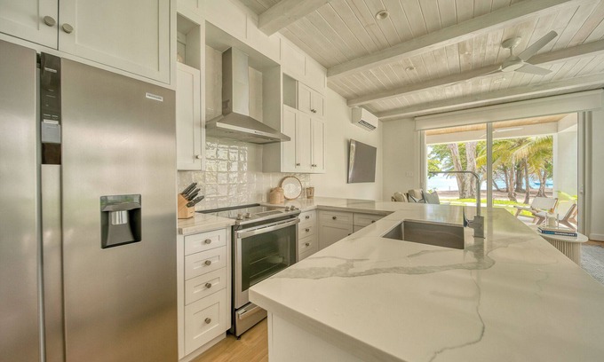 Los Fuertes Condominio | Modern Luxury Meets Caribbean Charm 3-Bed, 3-Bath Beachfront Townhome